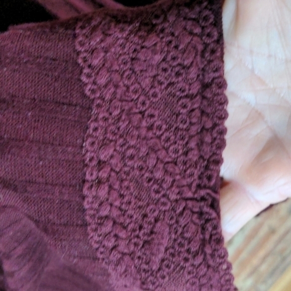 Rewind Small Maroon Sweater with‎ Lace Bottomed Fun Back Sweater - Picture 3 of 8